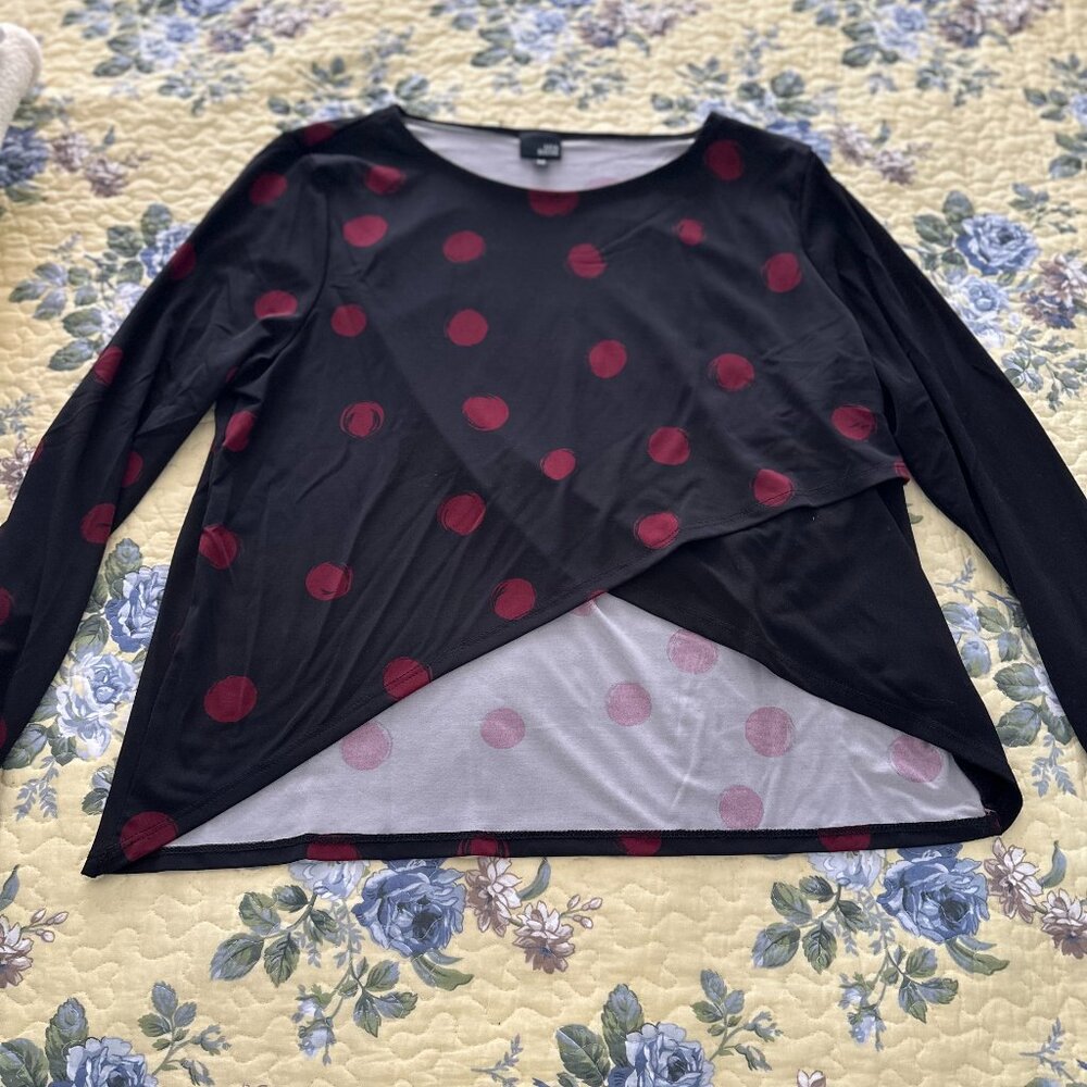 Lisa Bayne Topper, Size Medium, Black w/ Burgundy dots, NWOT